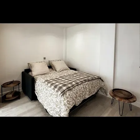 Guest house - Spacious And Well Equipped *
